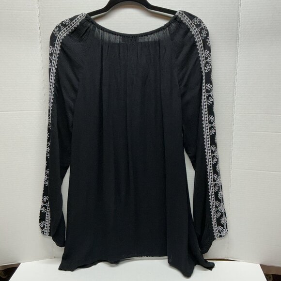 Large Peasant Top Embroidered Details Black/White NWT Susan Graver - Picture 5 of 10